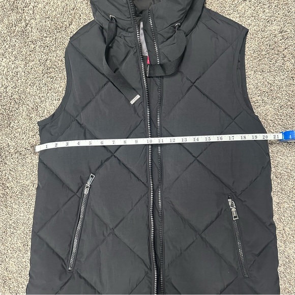 Vince Camuto Black Quilted Hooded Vest - Picture 8 of 13